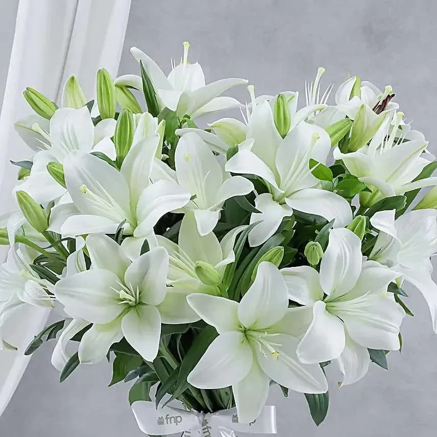 Elegant White Lily Bouquet – Pure & Peaceful Floral Gift for Any Occasion