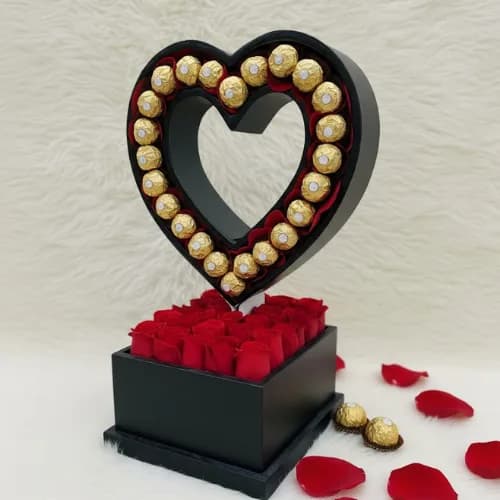 Signature Heart Personalized Red Rose & Ferrero Grand Gift