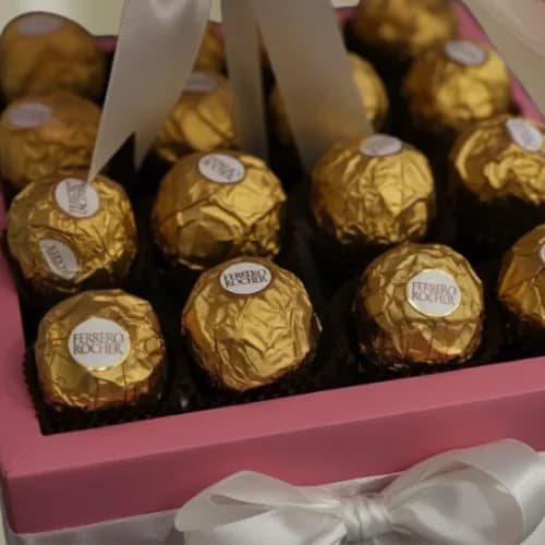 Customized Birthday Balloon Box with Ferrero Rocher & Pink Balloons