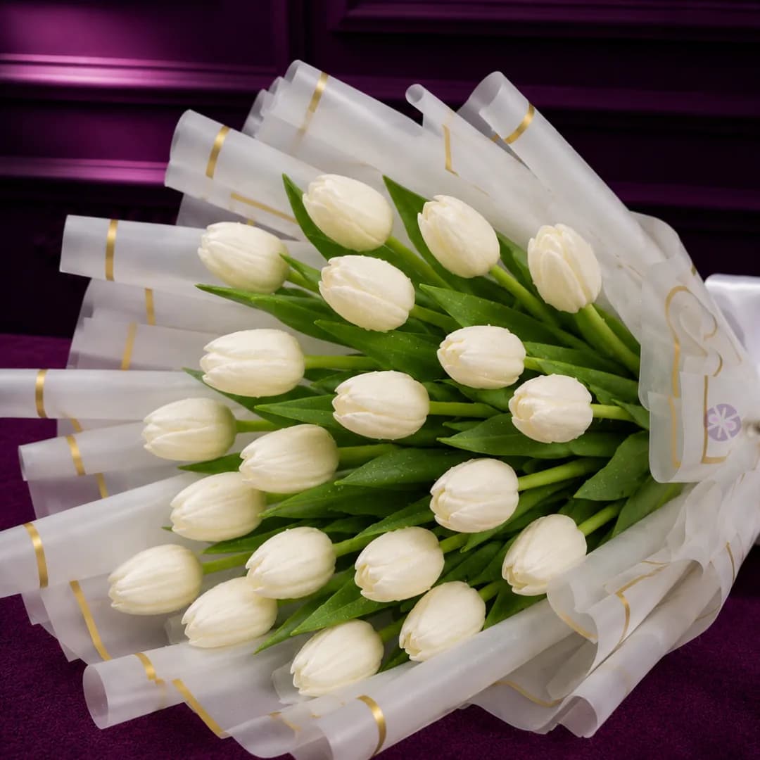 Luxury 20-Stem White Tulip Hand Bouquet