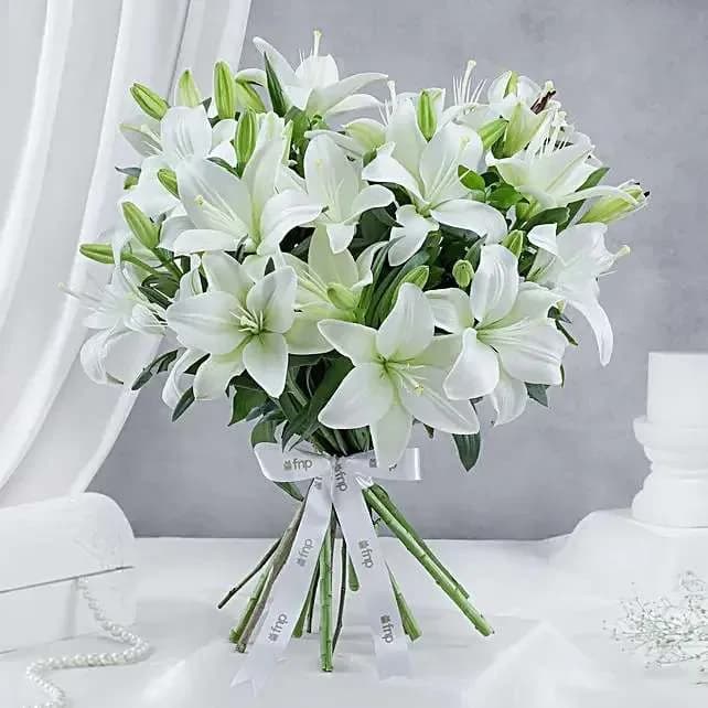 Elegant White Lily Bouquet – Pure & Peaceful Floral Gift for Any Occasion