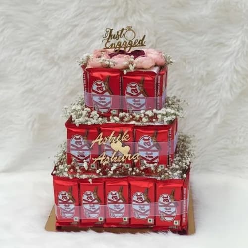 The Personalized KitKat Love Tower with Rose