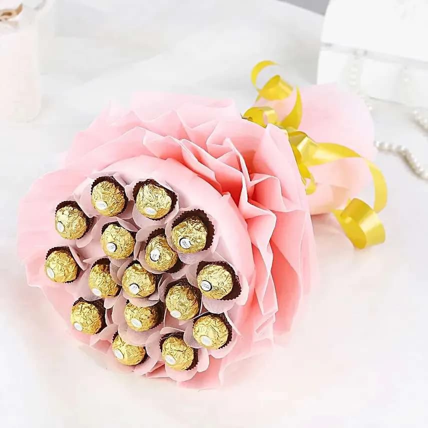 Luxury Ferrero Rocher Chocolate Bouquet – Wrapped in Soft Pink Elegance