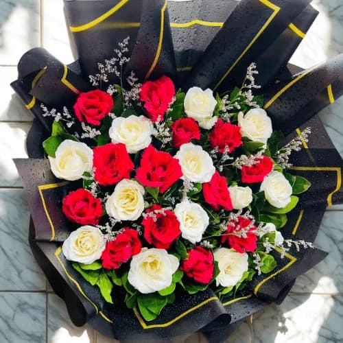 Passion & Purity Rose Bouquet