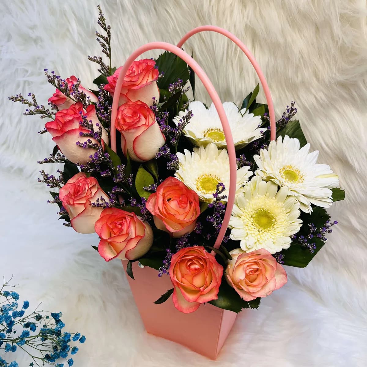 Elegant Pink Rose & White Gerbera in Handy Pink Gift Box