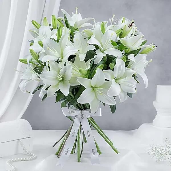 Elegant White Lily Bouquet – Pure & Peaceful Floral Gift for Any Occasion