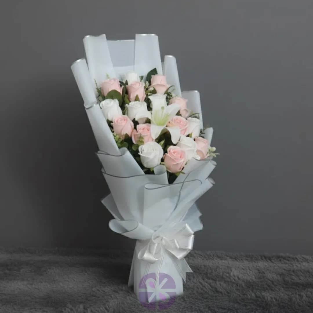 Artificial Pink & White Rose Stand Bouquet