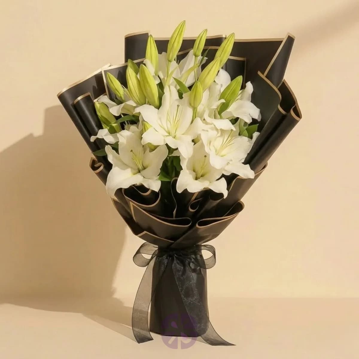 5-Stick Fresh White Lily Hand Bouquet in Gold-Edged Midnight Wrap