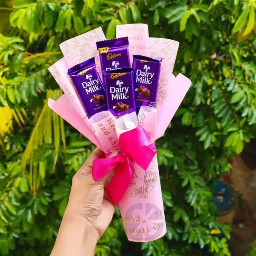 The Purple Dream Small Dairy Milk & Roselet Bouquet