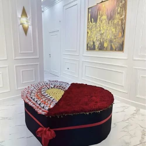 The Royal 500 Ultimate Luxury Rose & Mix Chocolate Masterpiece
